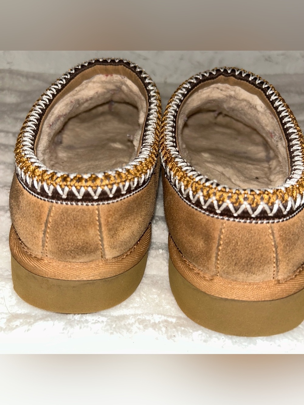 UGG Men's Chestnuty tazmen Suede Slip-On Clog - Picture 4 of 9
